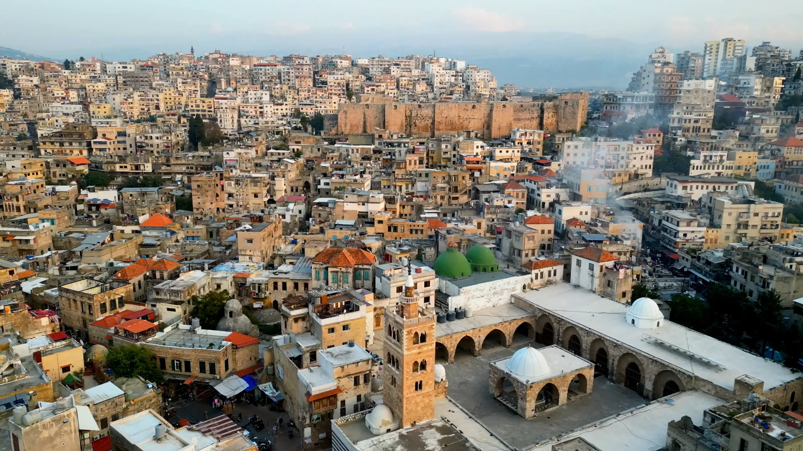 من نحن